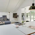 Four-bedroom In Semesterbostad *