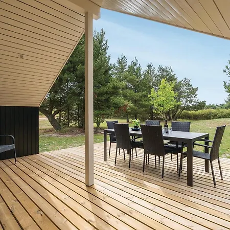 펜션 Four-bedroom In Blåvand